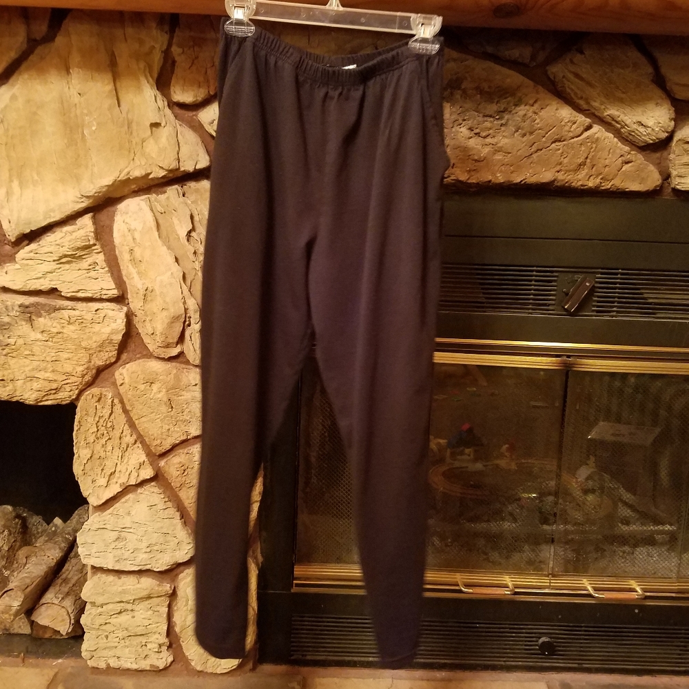 Vintage NorthCrest black pants. Size Large (14-16) petite.  Pockets.